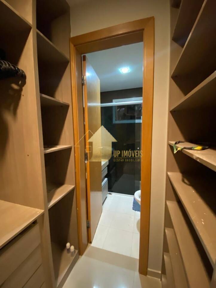 Casa de Condomínio à venda e aluguel com 4 quartos, 300m² - Foto 22