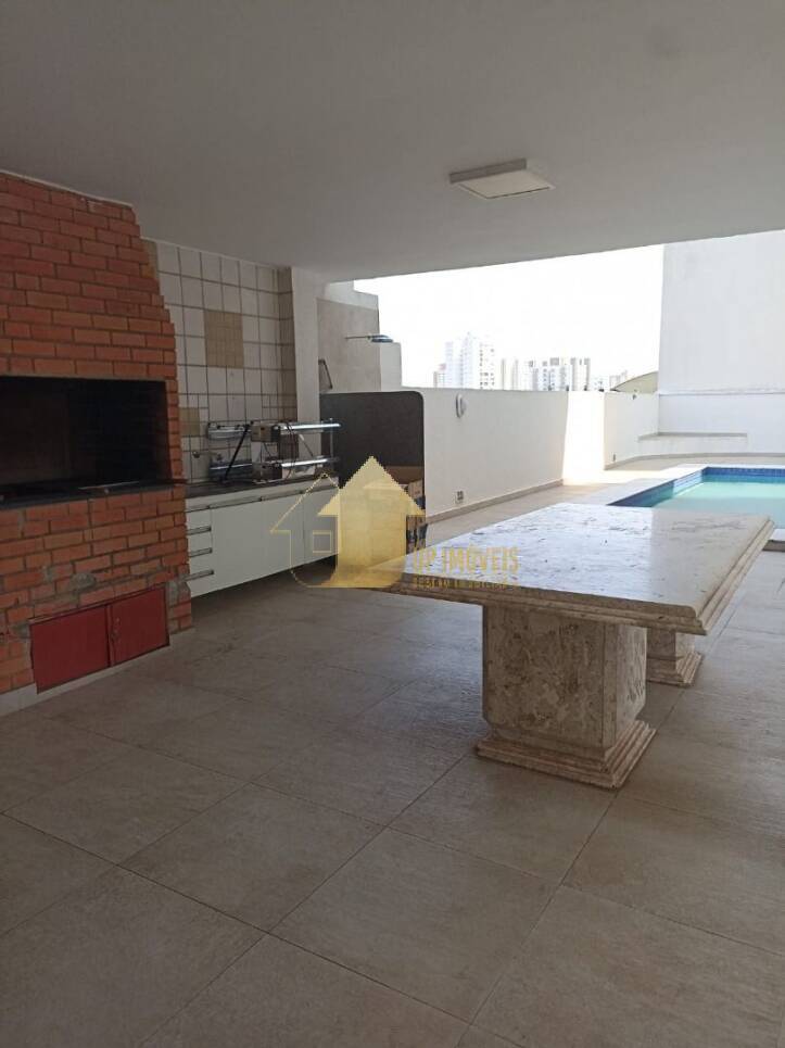 Apartamento para alugar com 3 quartos, 340m² - Foto 2