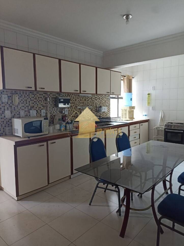 Apartamento para alugar com 3 quartos, 340m² - Foto 16