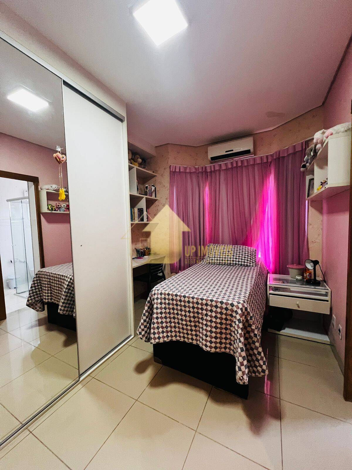 Casa de Condomínio à venda com 3 quartos, 250m² - Foto 21