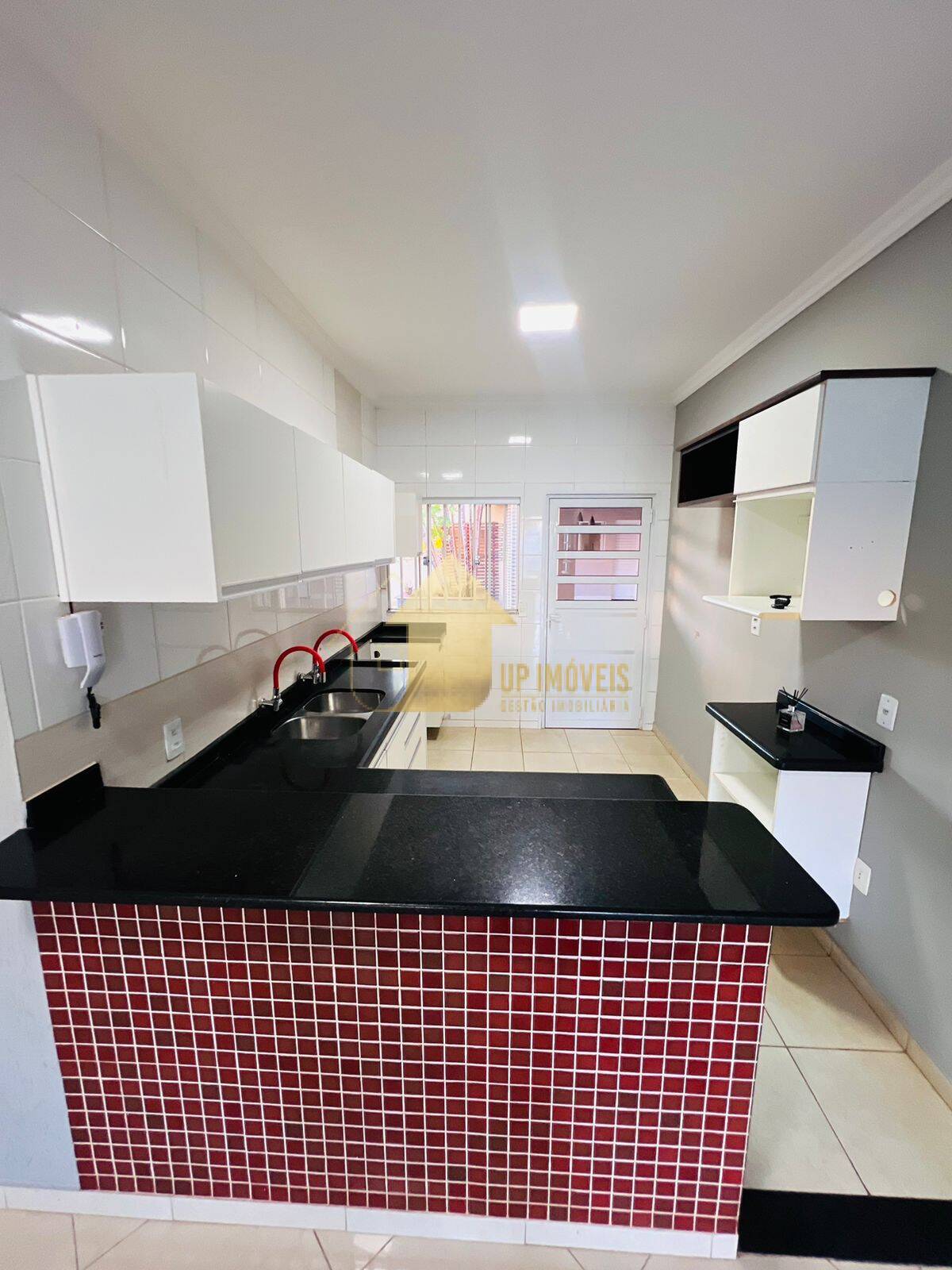 Casa à venda com 3 quartos, 181m² - Foto 15