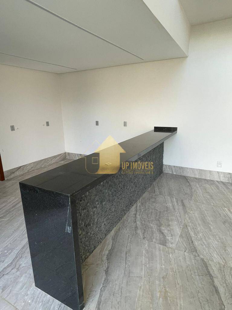 Casa à venda com 4 quartos, 378m² - Foto 21