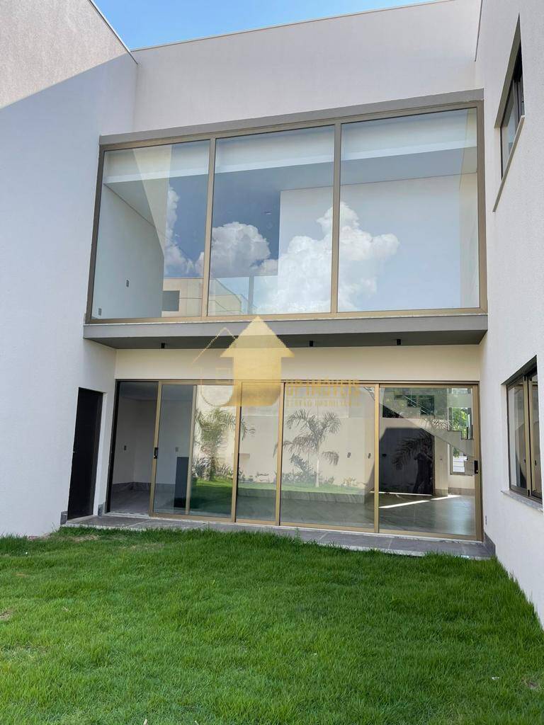 Casa à venda com 4 quartos, 378m² - Foto 2