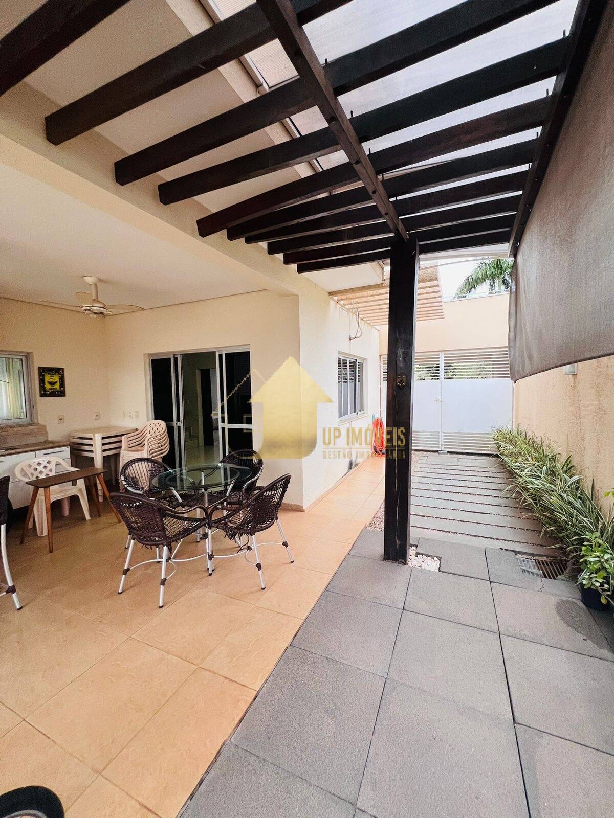 Casa de Condomínio à venda com 3 quartos, 250m² - Foto 41