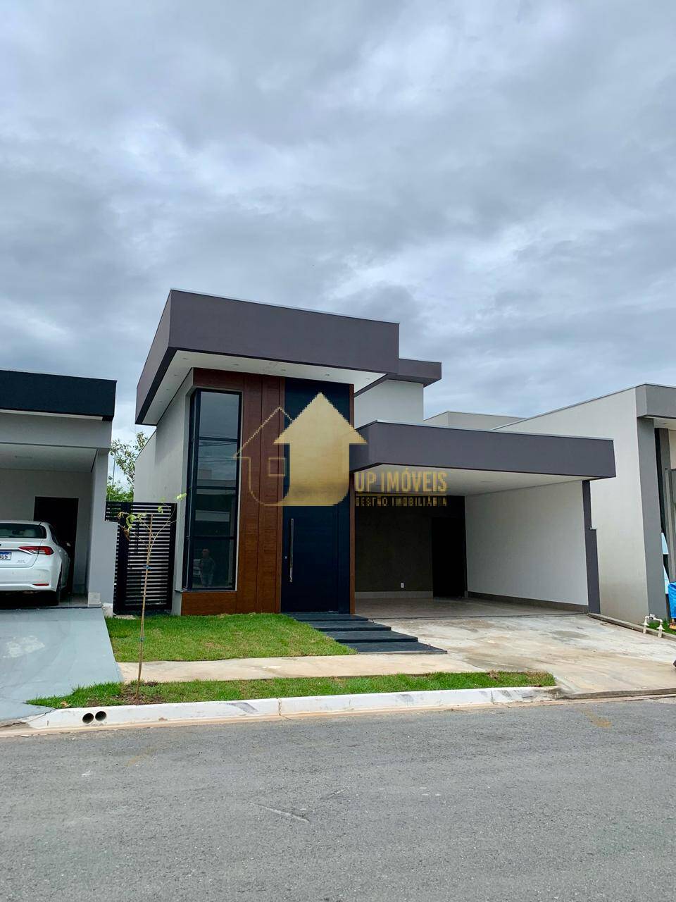 Casa de Condomínio à venda com 3 quartos, 143m² - Foto 1