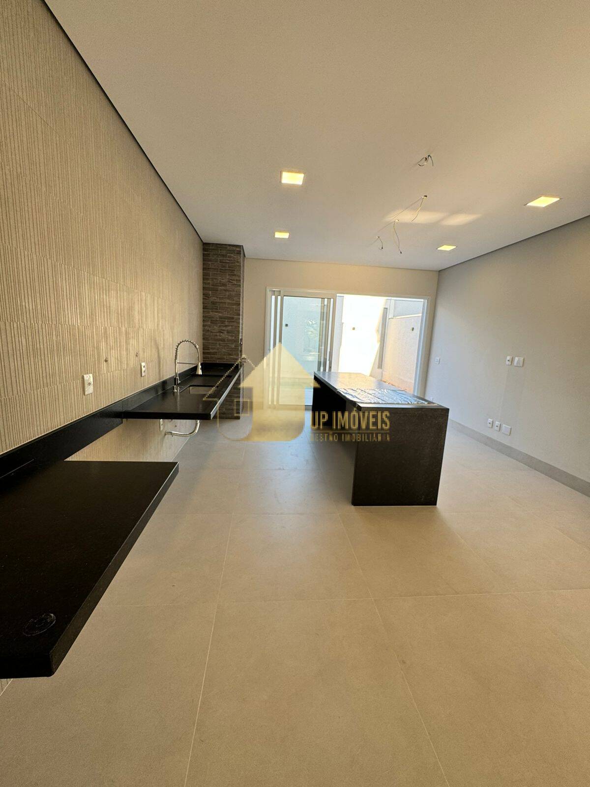 Casa de Condomínio à venda com 3 quartos, 266m² - Foto 9