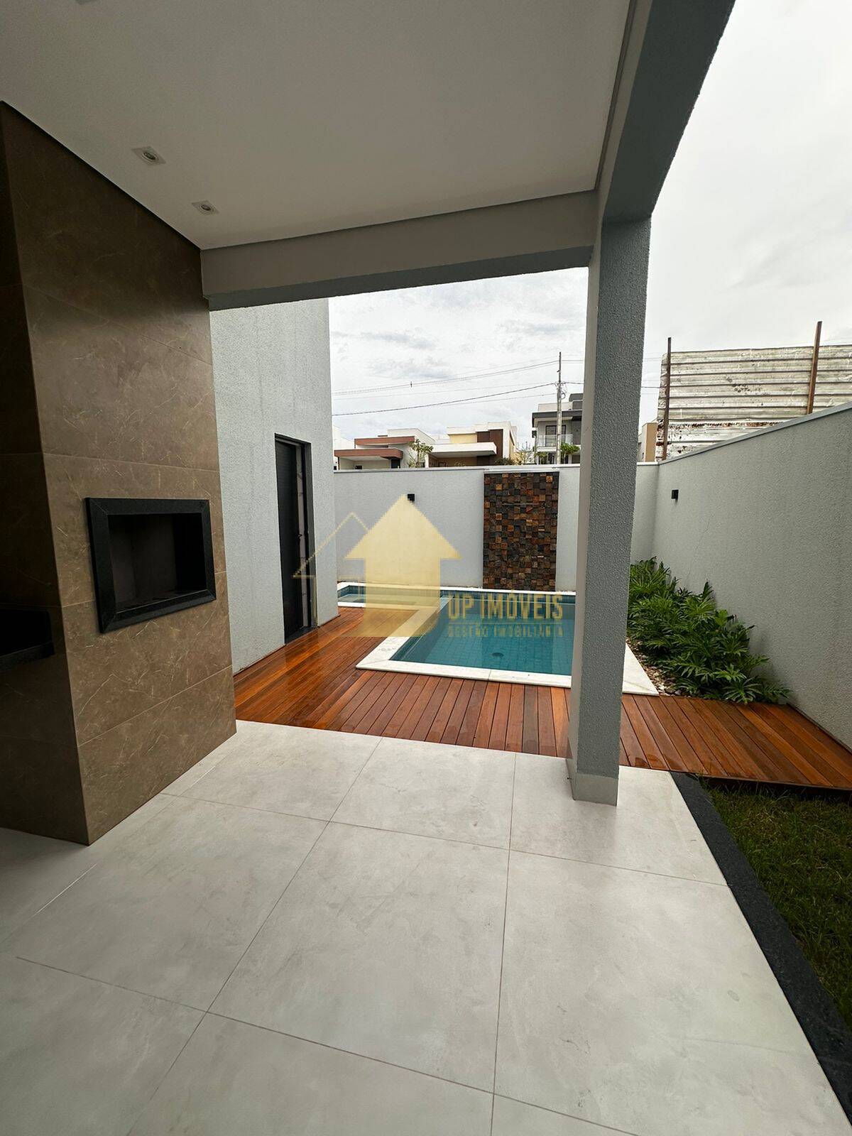 Casa de Condomínio à venda com 3 quartos, 153m² - Foto 2