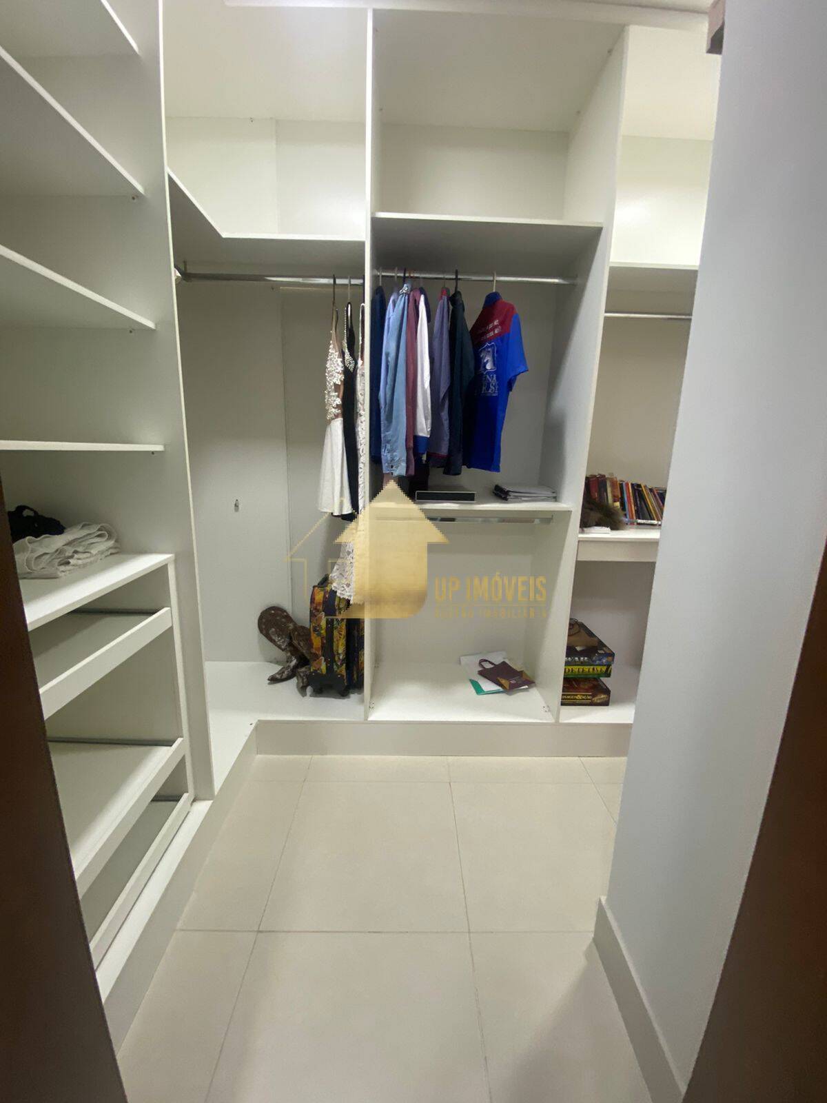 Casa de Condomínio à venda com 3 quartos, 420m² - Foto 17