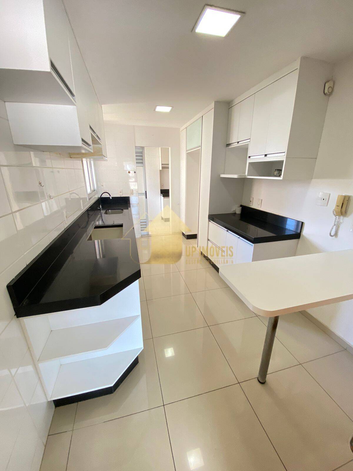 Apartamento à venda com 3 quartos, 134m² - Foto 10