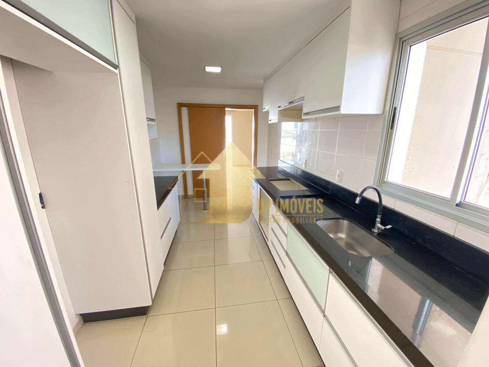 Apartamento à venda com 3 quartos, 134m² - Foto 13