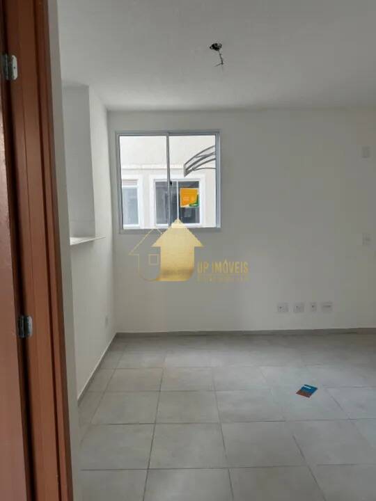 Apartamento à venda com 2 quartos, 40m² - Foto 13