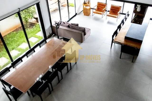 Casa de Condomínio à venda com 3 quartos, 350m² - Foto 2