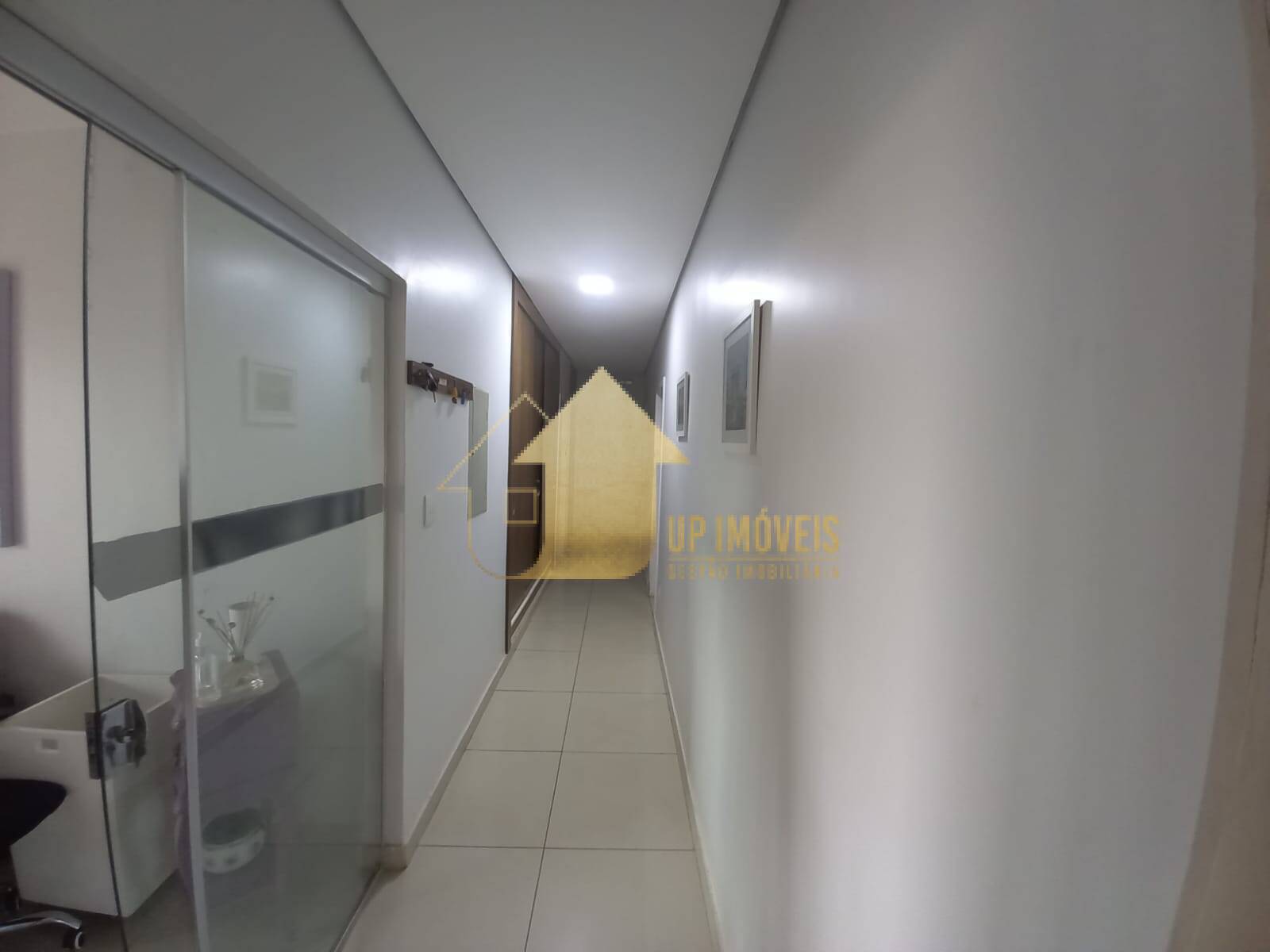 Casa para alugar com 4 quartos, 500m² - Foto 6