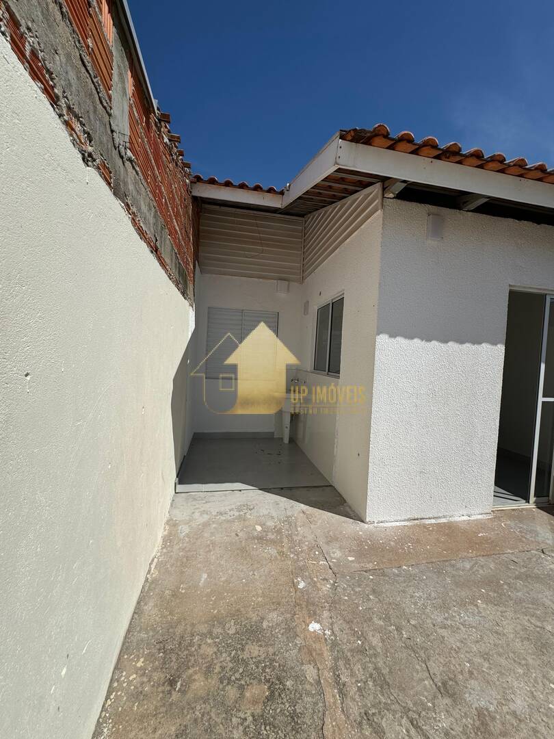 Casa de Condomínio à venda com 2 quartos, 1m² - Foto 4