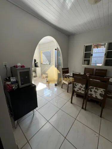 Casa à venda com 3 quartos, 180m² - Foto 2