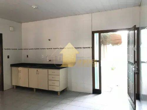 Casa à venda com 3 quartos, 1m² - Foto 8