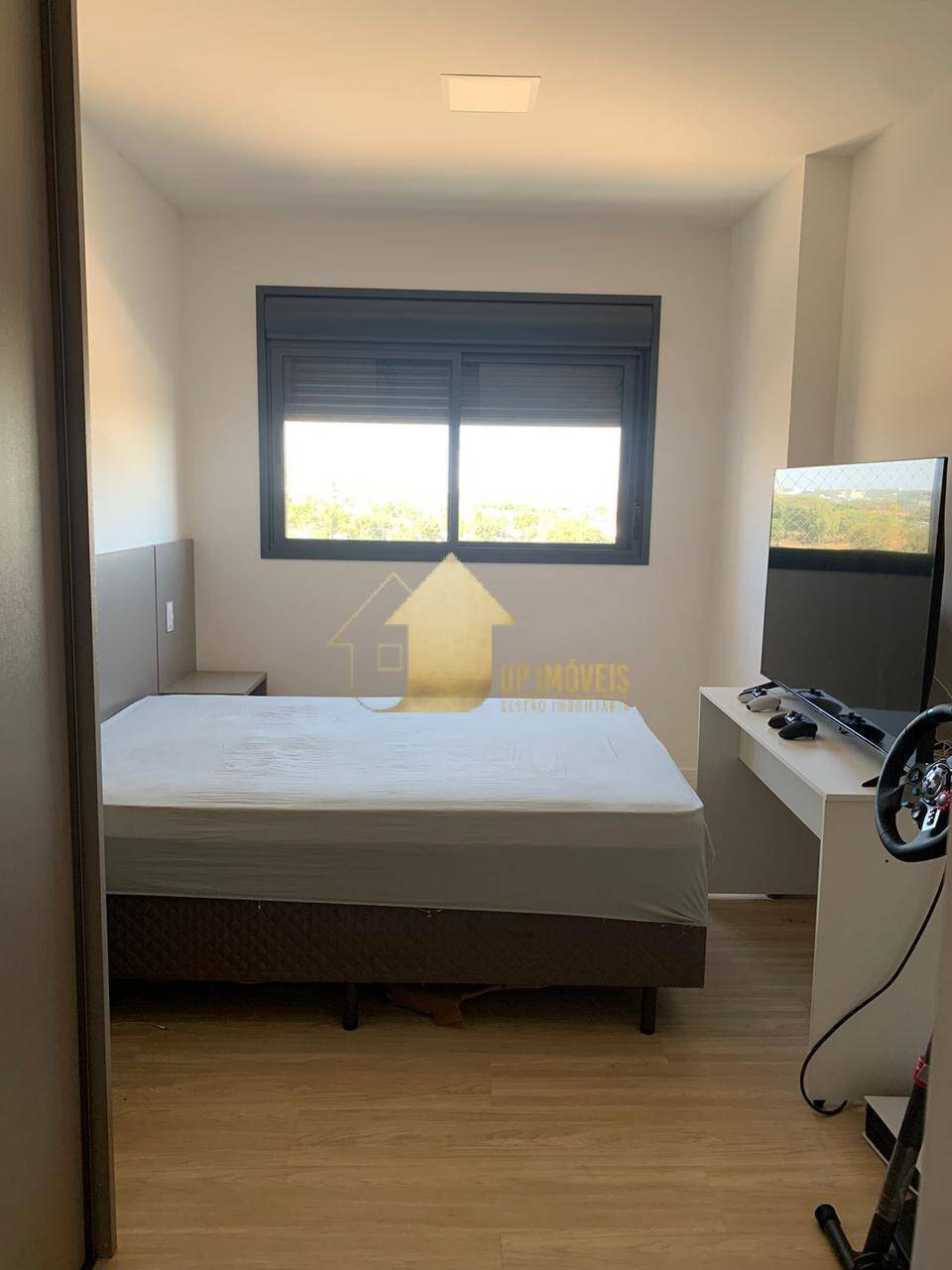 Apartamento à venda com 2 quartos, 80m² - Foto 2