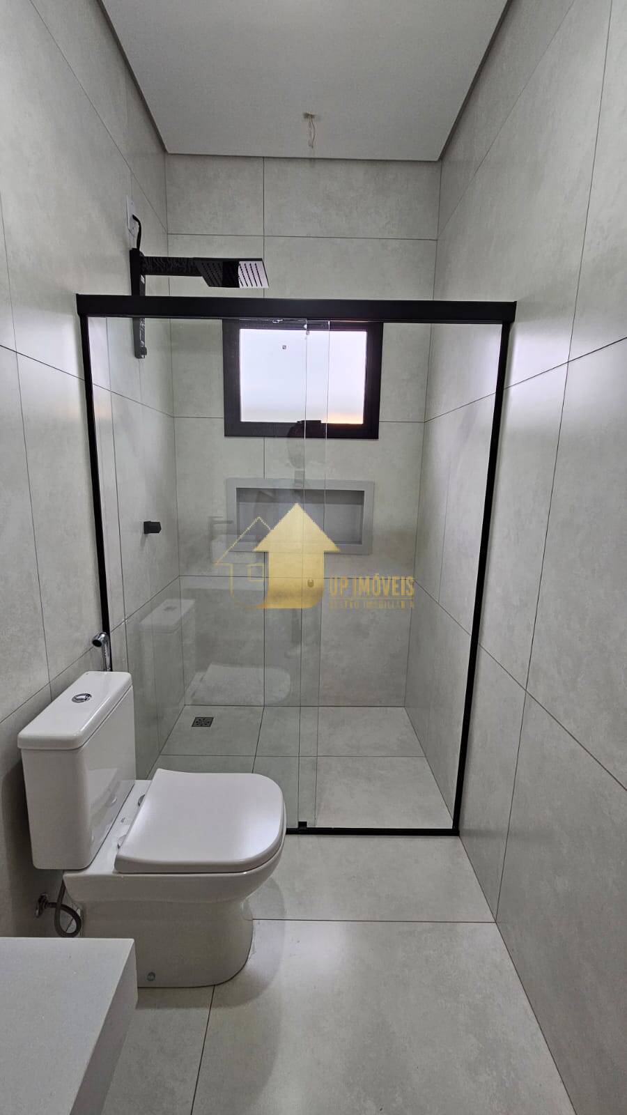 Casa de Condomínio à venda com 3 quartos, 201m² - Foto 3