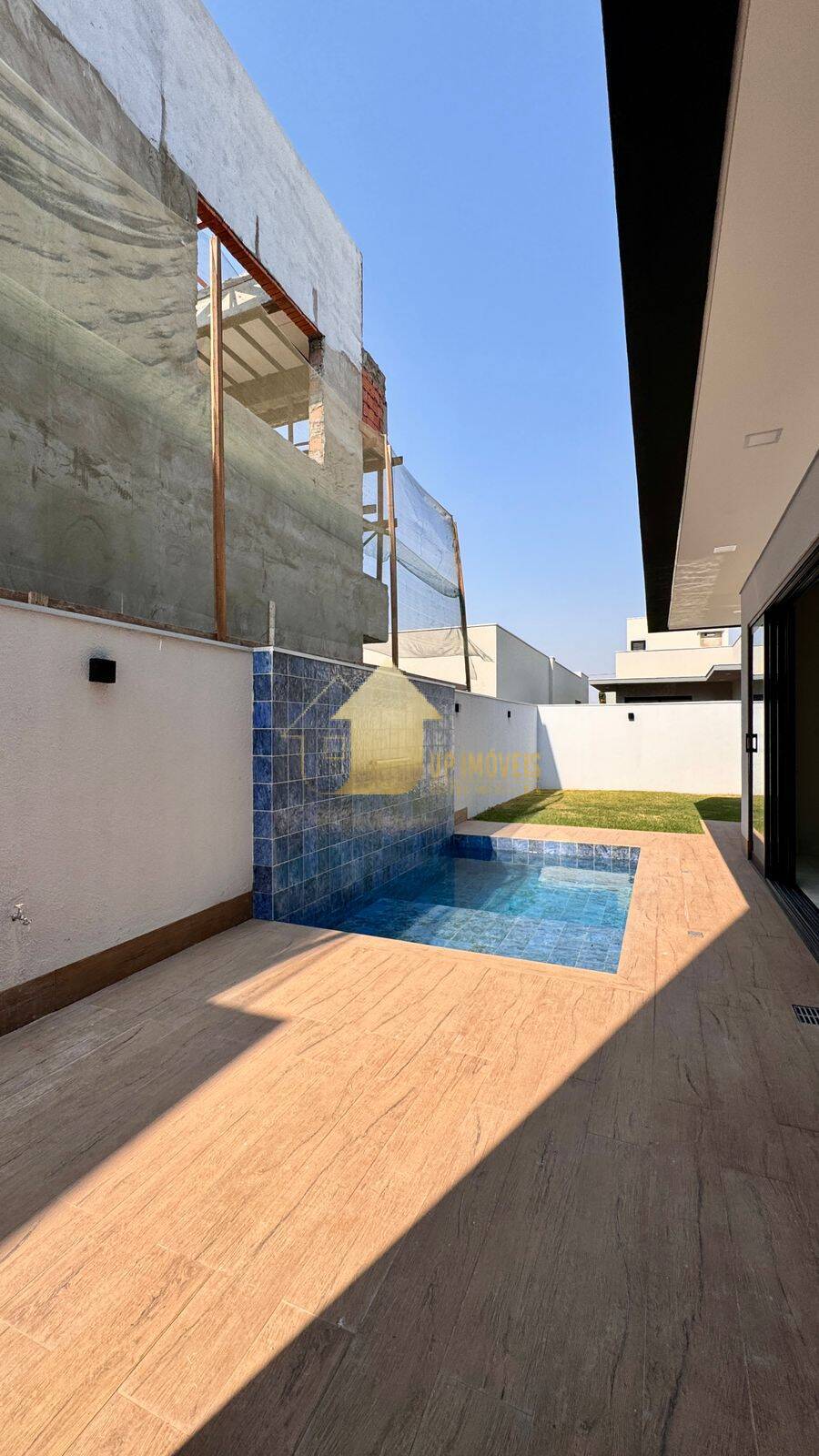 Casa de Condomínio à venda com 4 quartos, 231m² - Foto 22