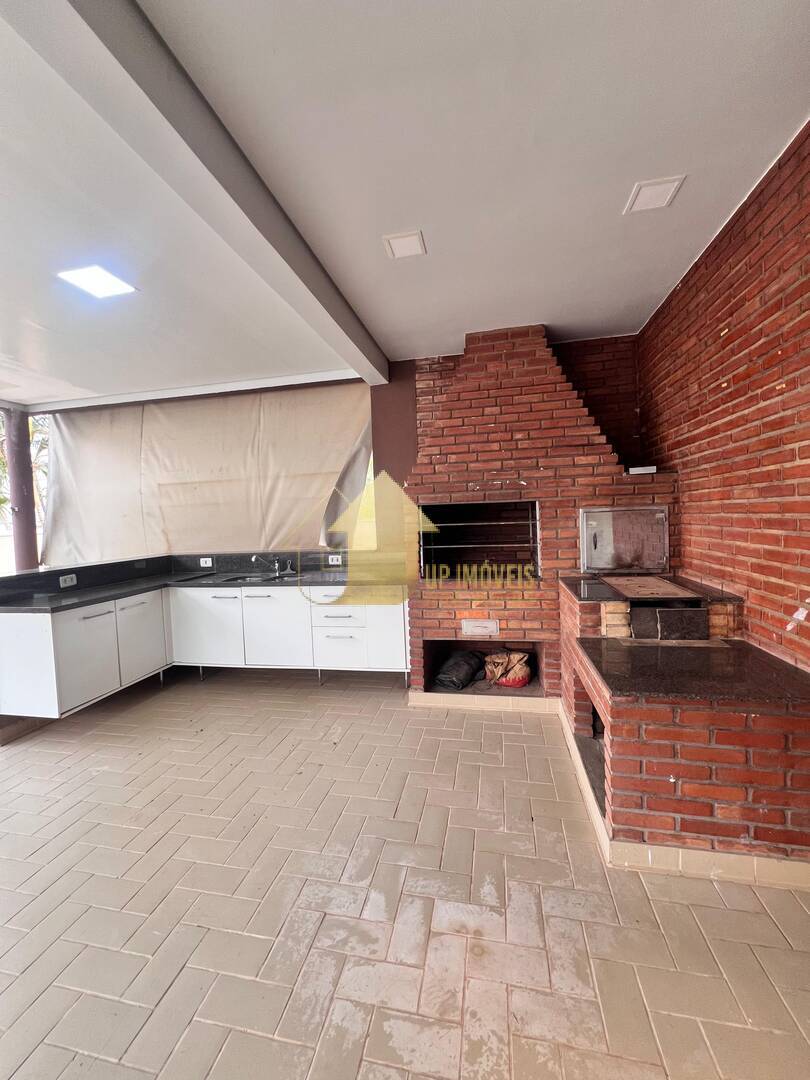 Casa de Condomínio à venda com 4 quartos, 230m² - Foto 5