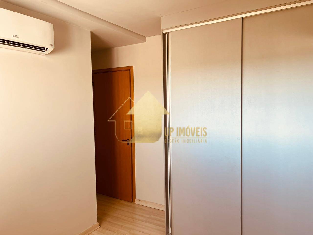 Apartamento para alugar com 3 quartos, 138m² - Foto 6