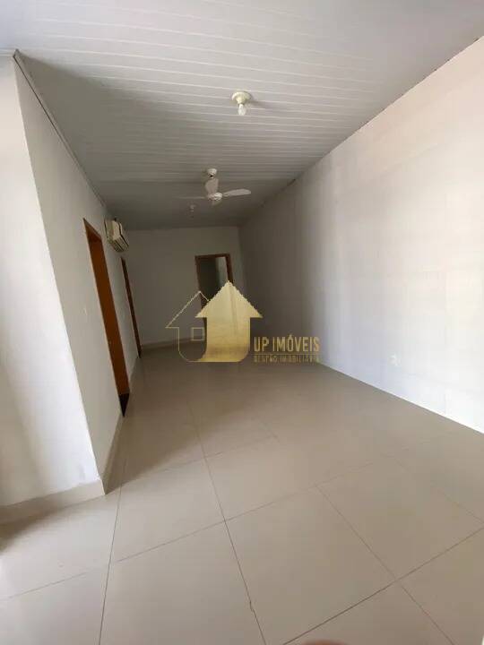 Casa para alugar com 2 quartos, 120m² - Foto 4