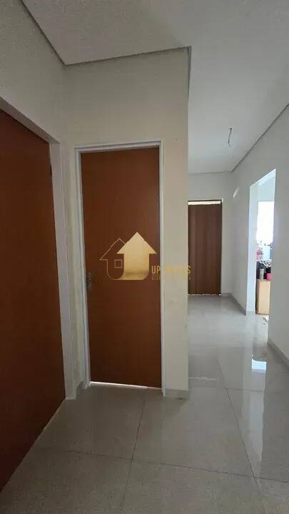 Casa à venda com 3 quartos, 220m² - Foto 5