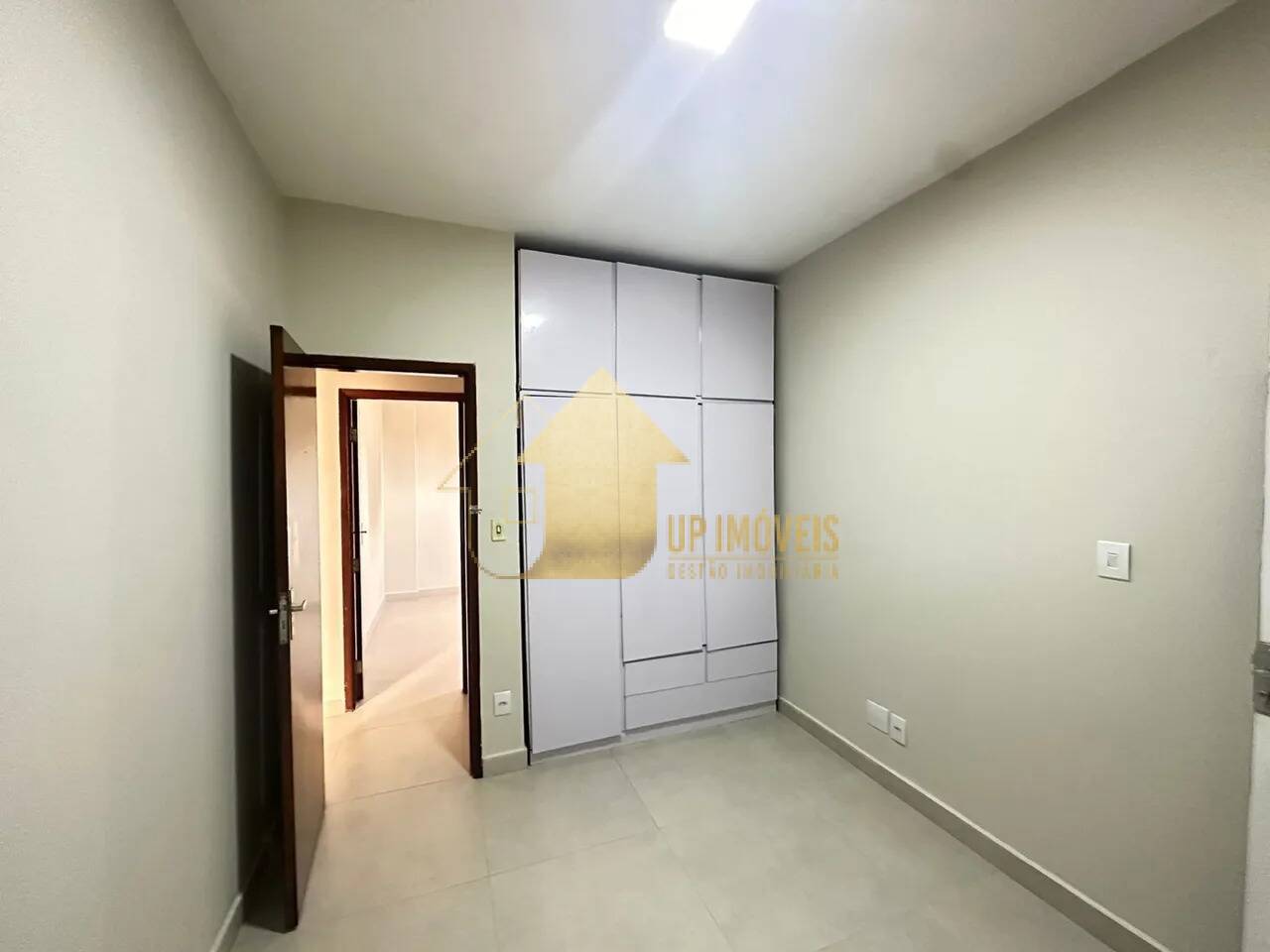 Apartamento à venda com 2 quartos, 86m² - Foto 3