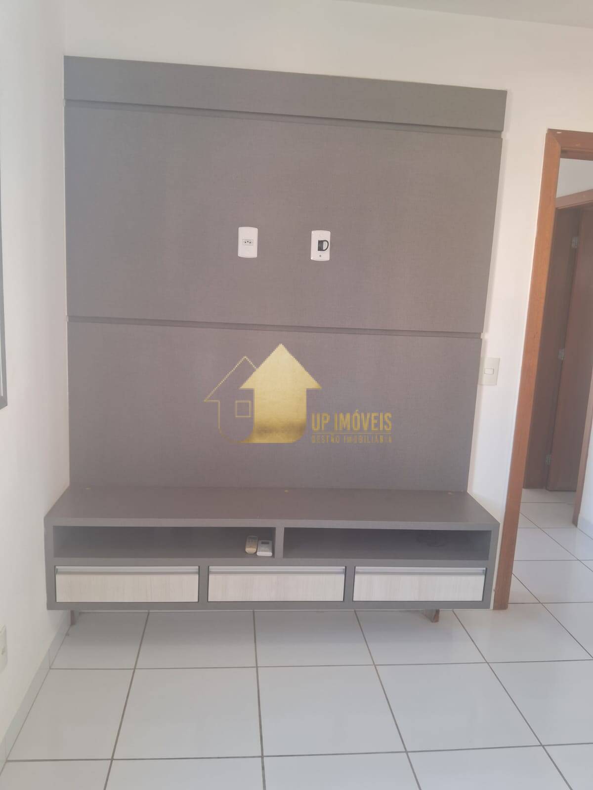 Apartamento à venda com 2 quartos, 78m² - Foto 3