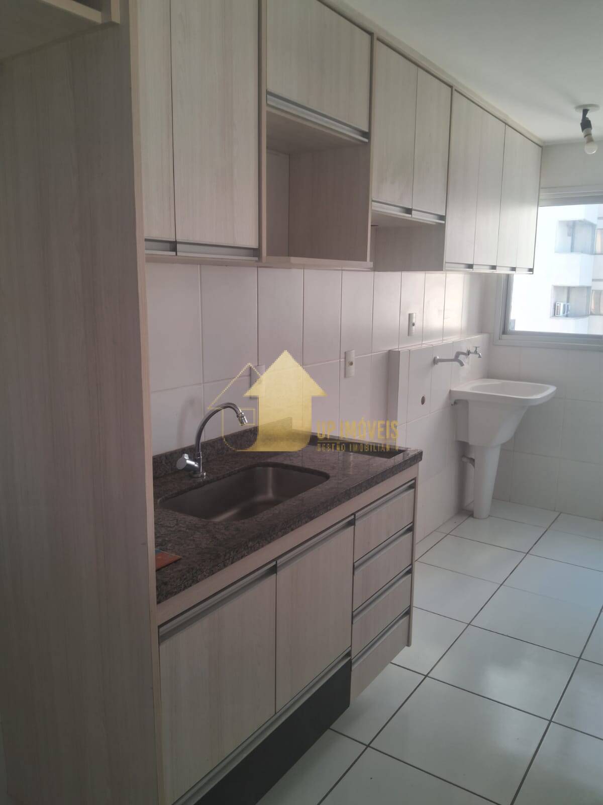 Apartamento à venda com 2 quartos, 78m² - Foto 2