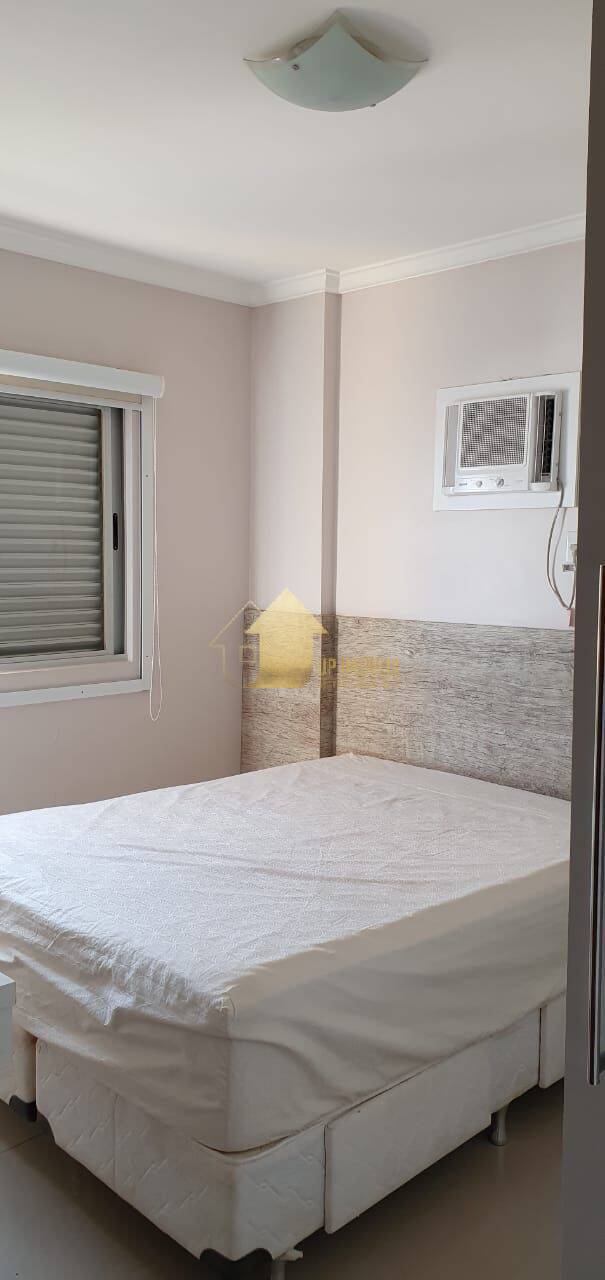 Apartamento à venda com 3 quartos, 113m² - Foto 2