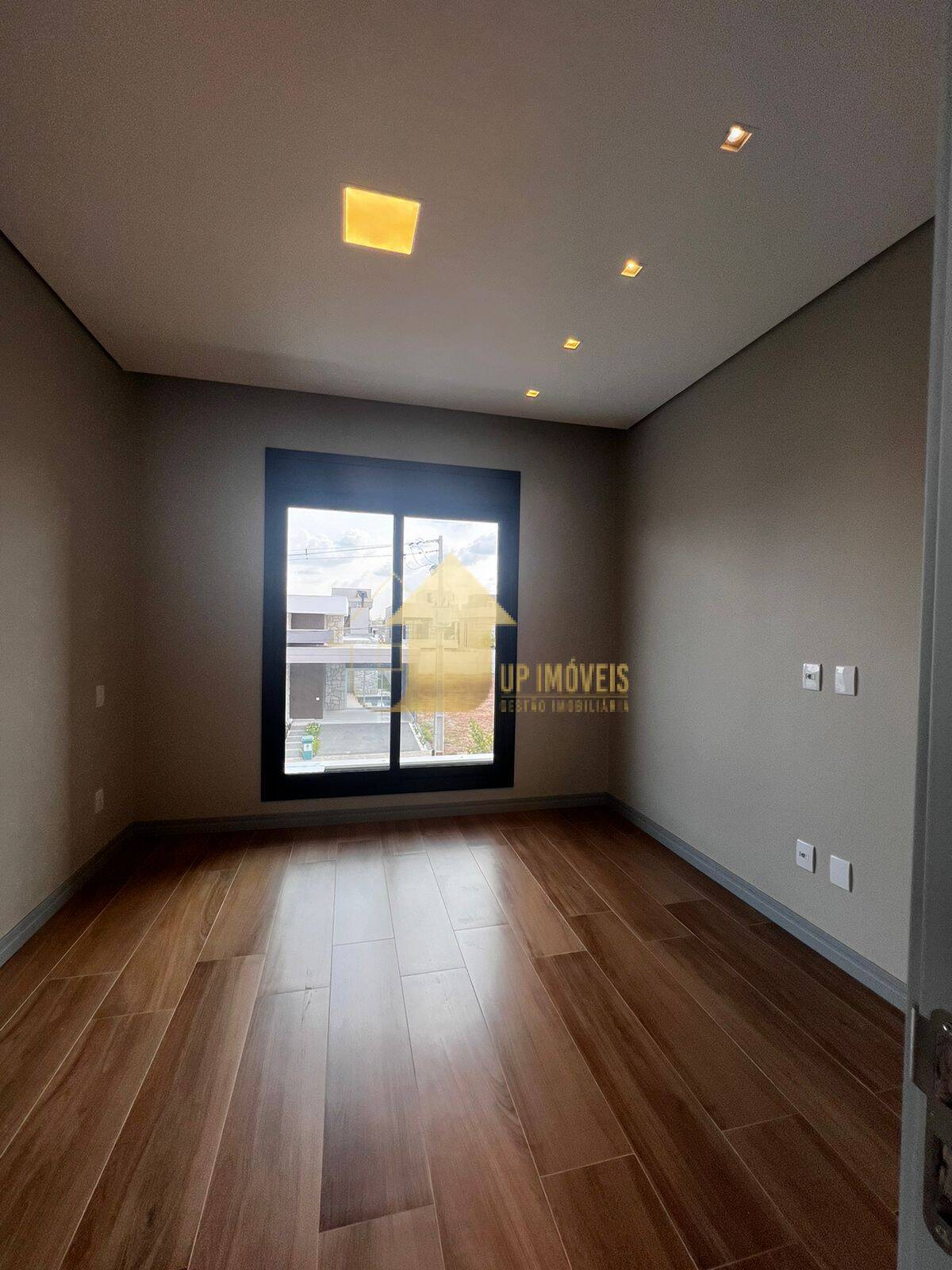 Casa à venda com 3 quartos, 216m² - Foto 9