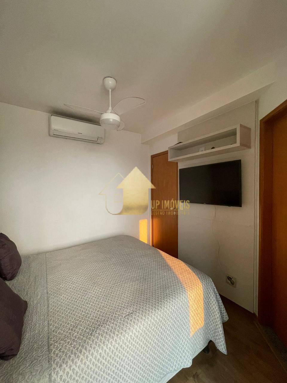 Apartamento à venda com 3 quartos, 80m² - Foto 1