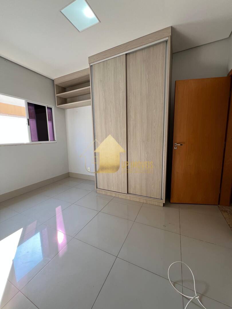 Casa de Condomínio para alugar com 4 quartos, 250m² - Foto 13