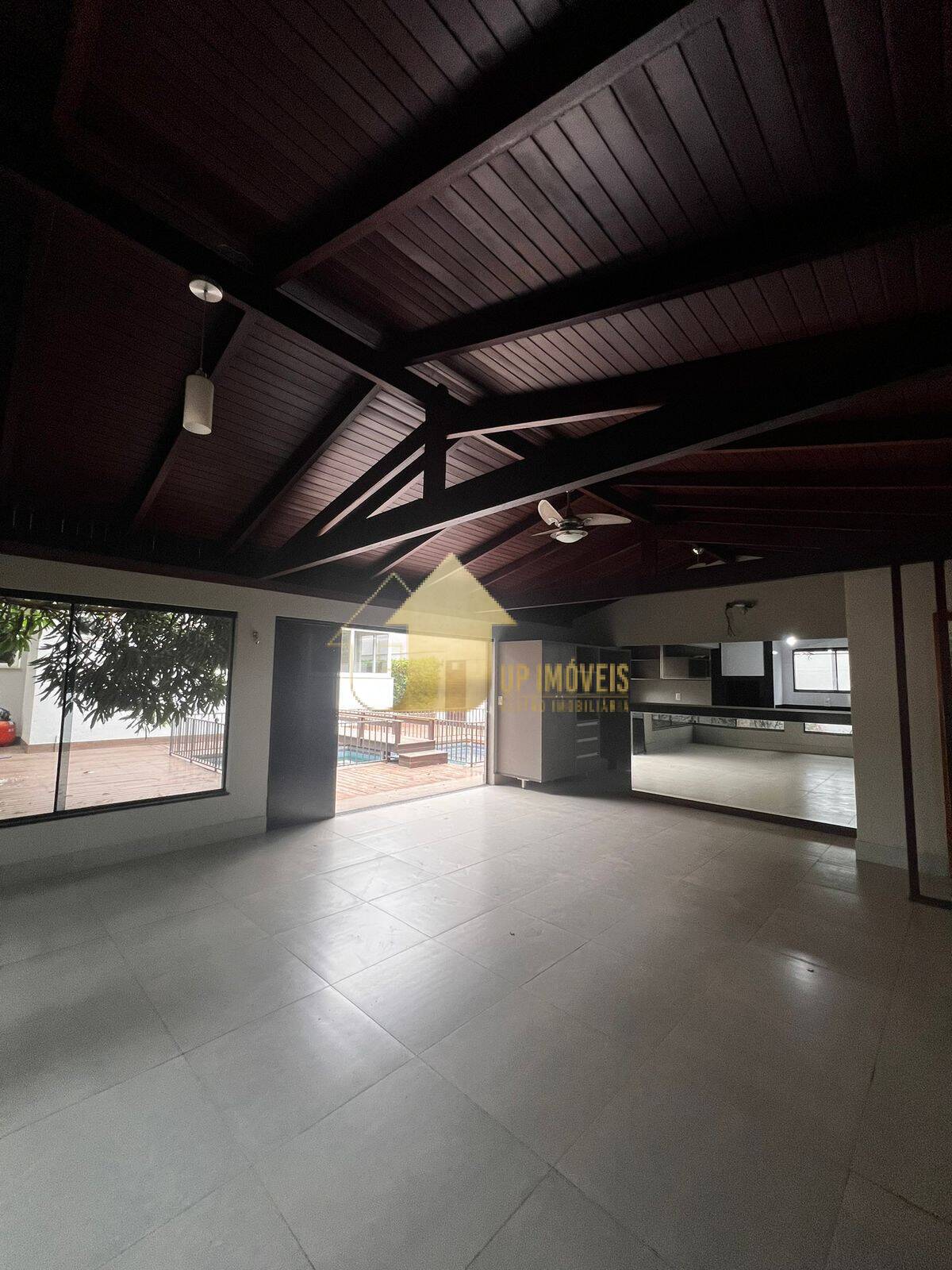 Casa de Condomínio à venda e aluguel com 4 quartos, 300m² - Foto 34