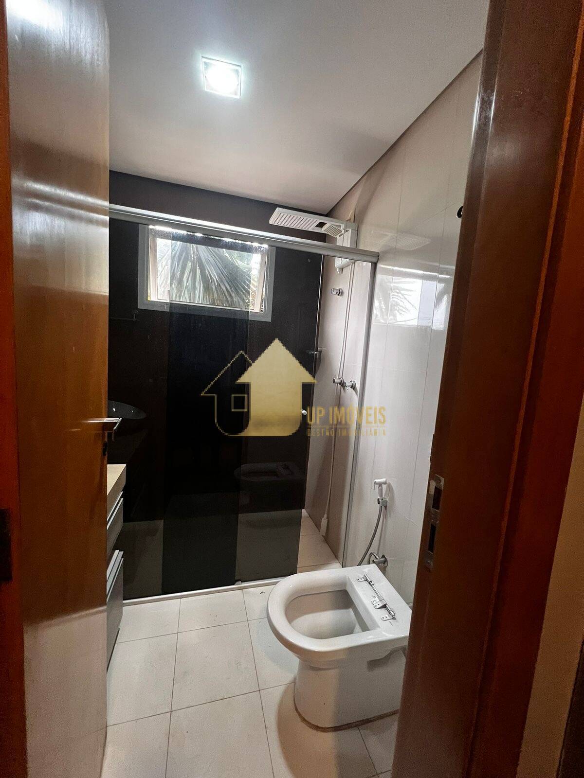 Casa de Condomínio à venda e aluguel com 4 quartos, 300m² - Foto 40