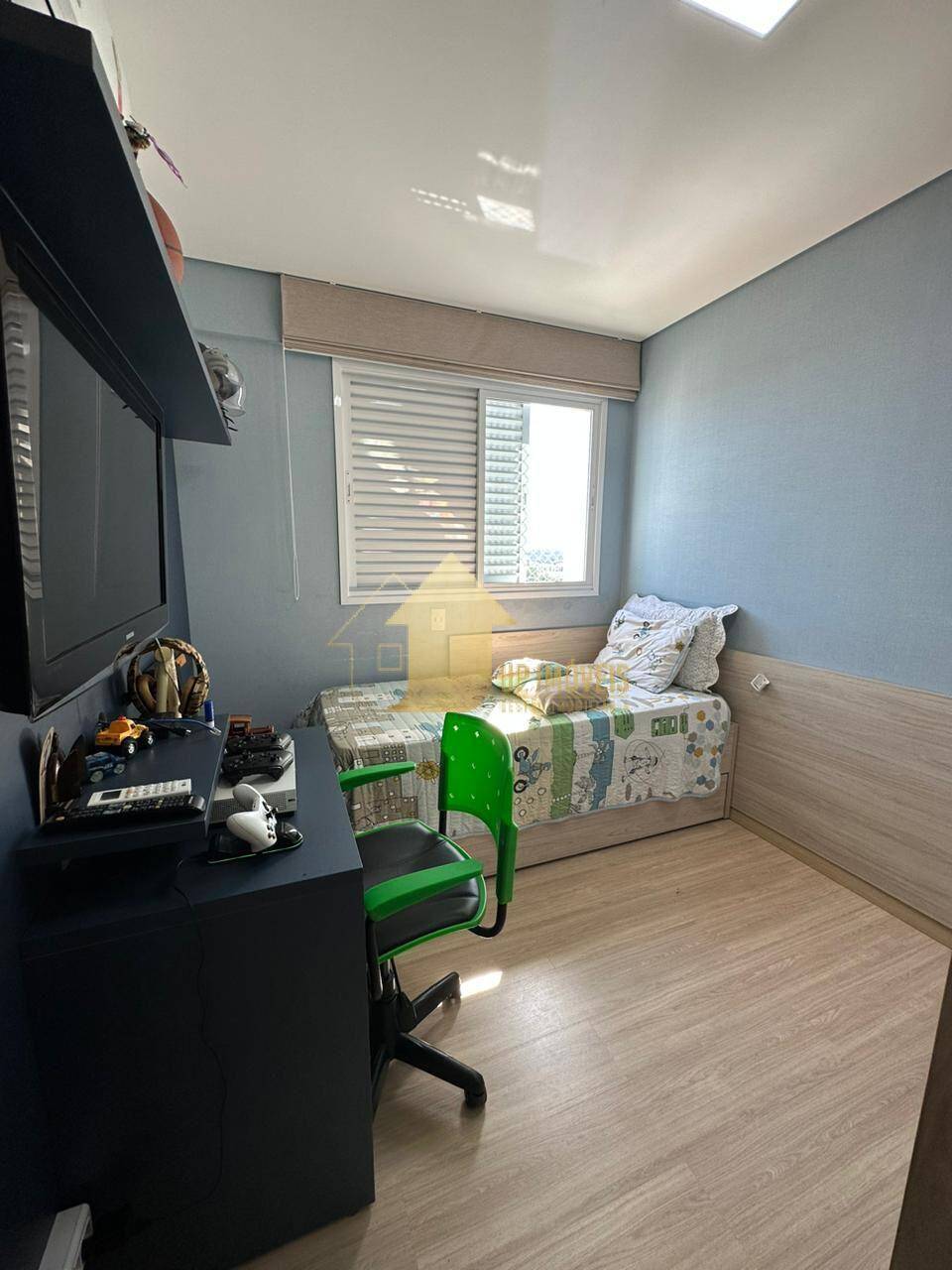 Apartamento à venda com 3 quartos, 95m² - Foto 2