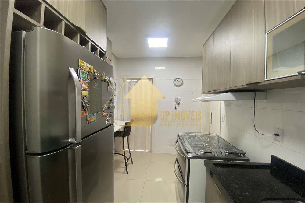 Apartamento à venda com 3 quartos, 100m² - Foto 17