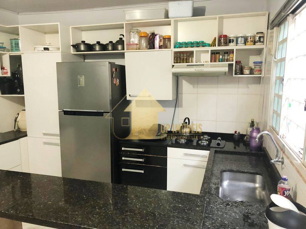 Casa à venda com 2 quartos, 180m² - Foto 10