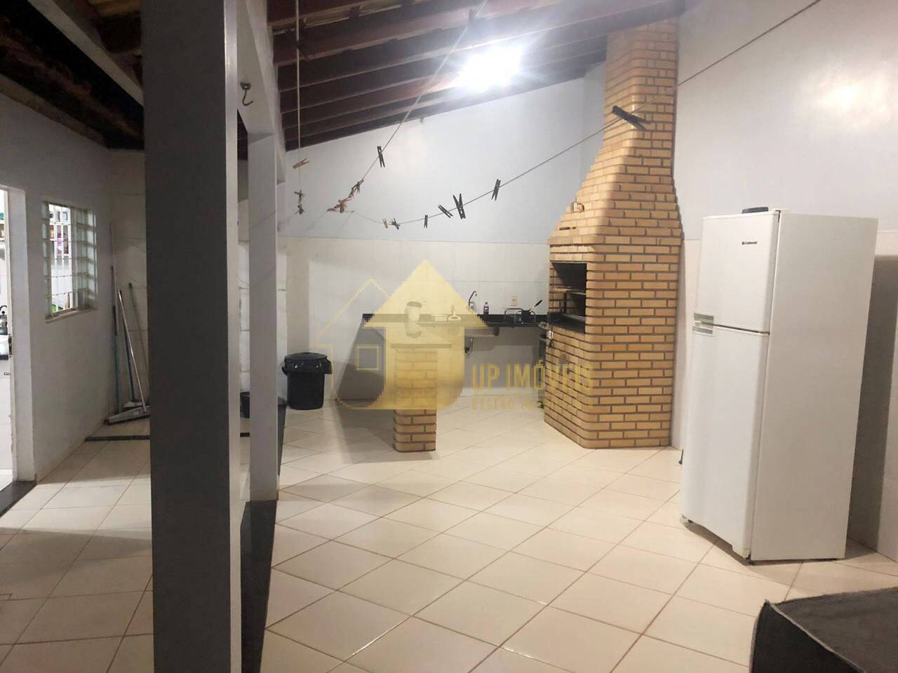 Casa à venda com 2 quartos, 180m² - Foto 16