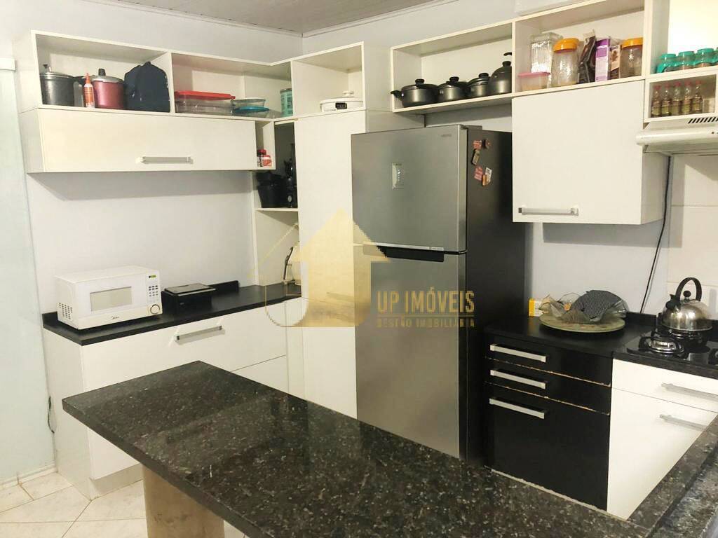 Casa à venda com 2 quartos, 180m² - Foto 18