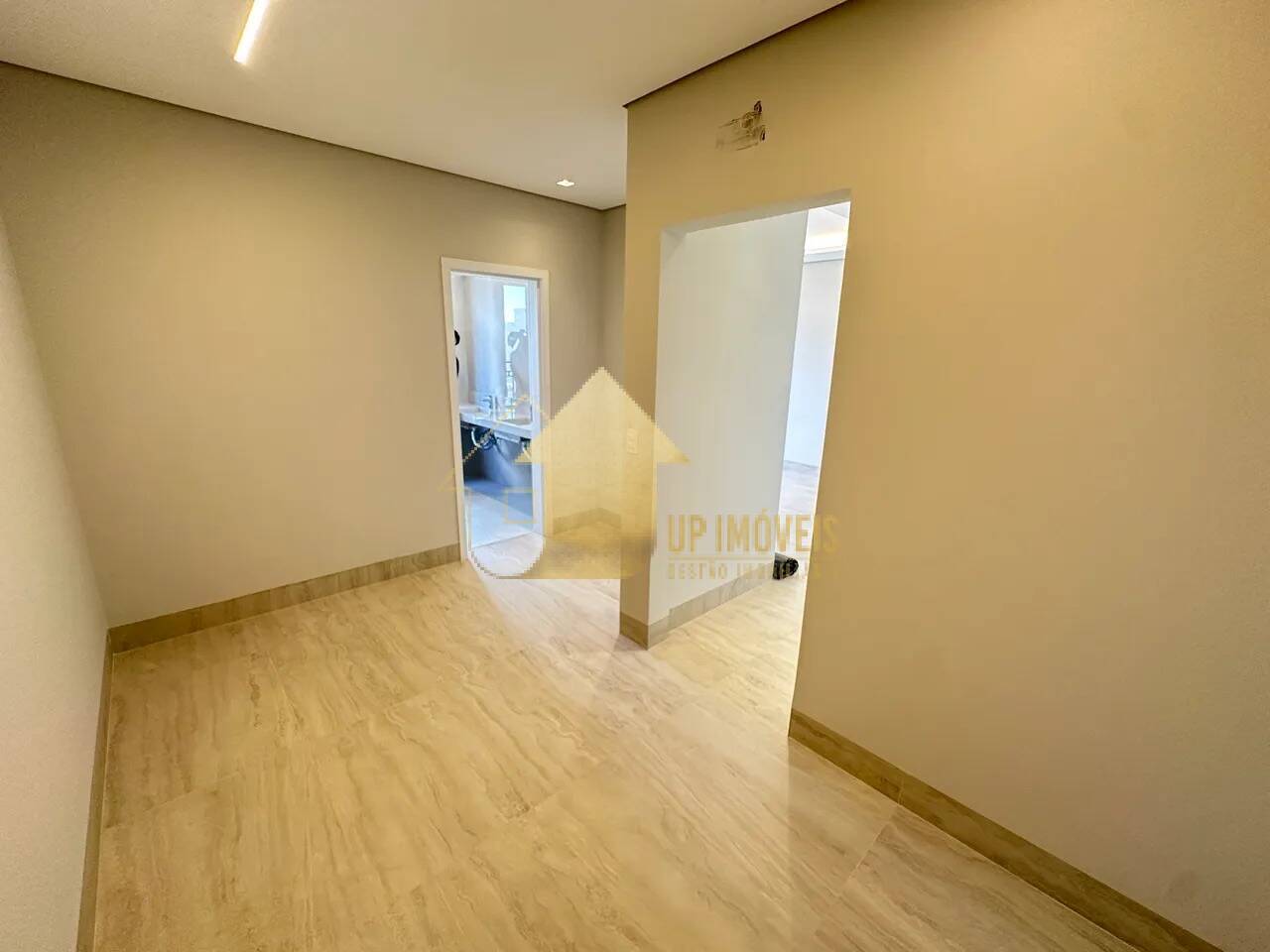 Casa de Condomínio à venda com 4 quartos, 263m² - Foto 4