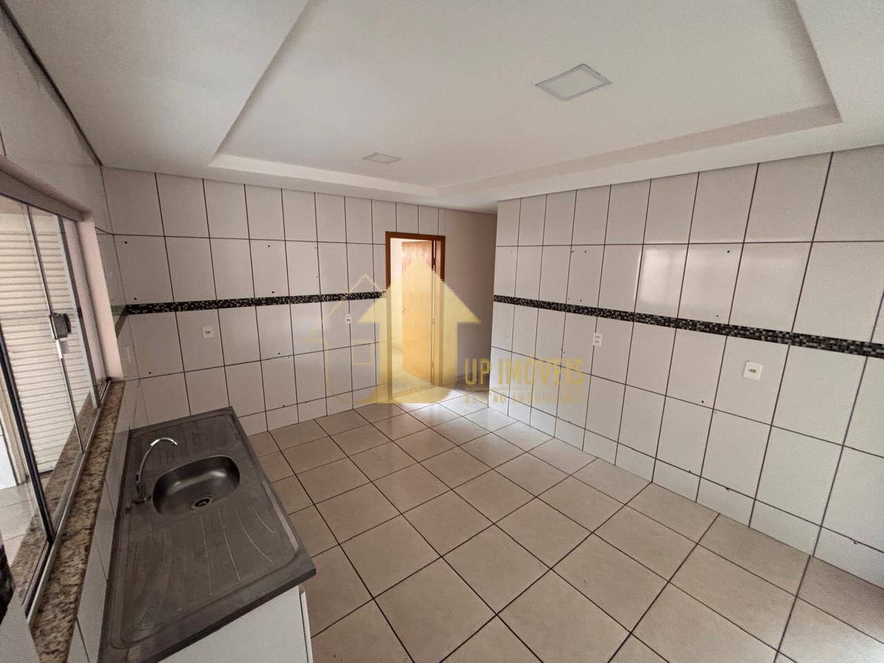 Casa à venda com 3 quartos, 140m² - Foto 2