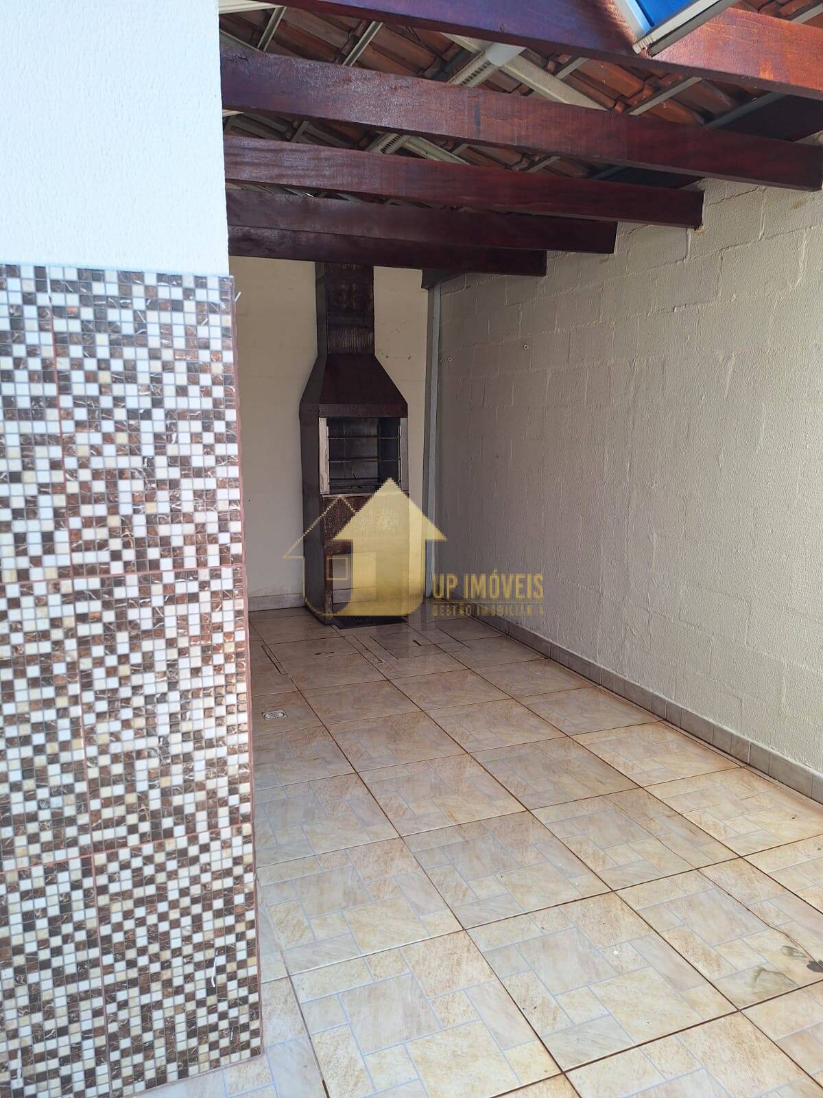 Casa de Condomínio para alugar com 3 quartos, 160m² - Foto 3