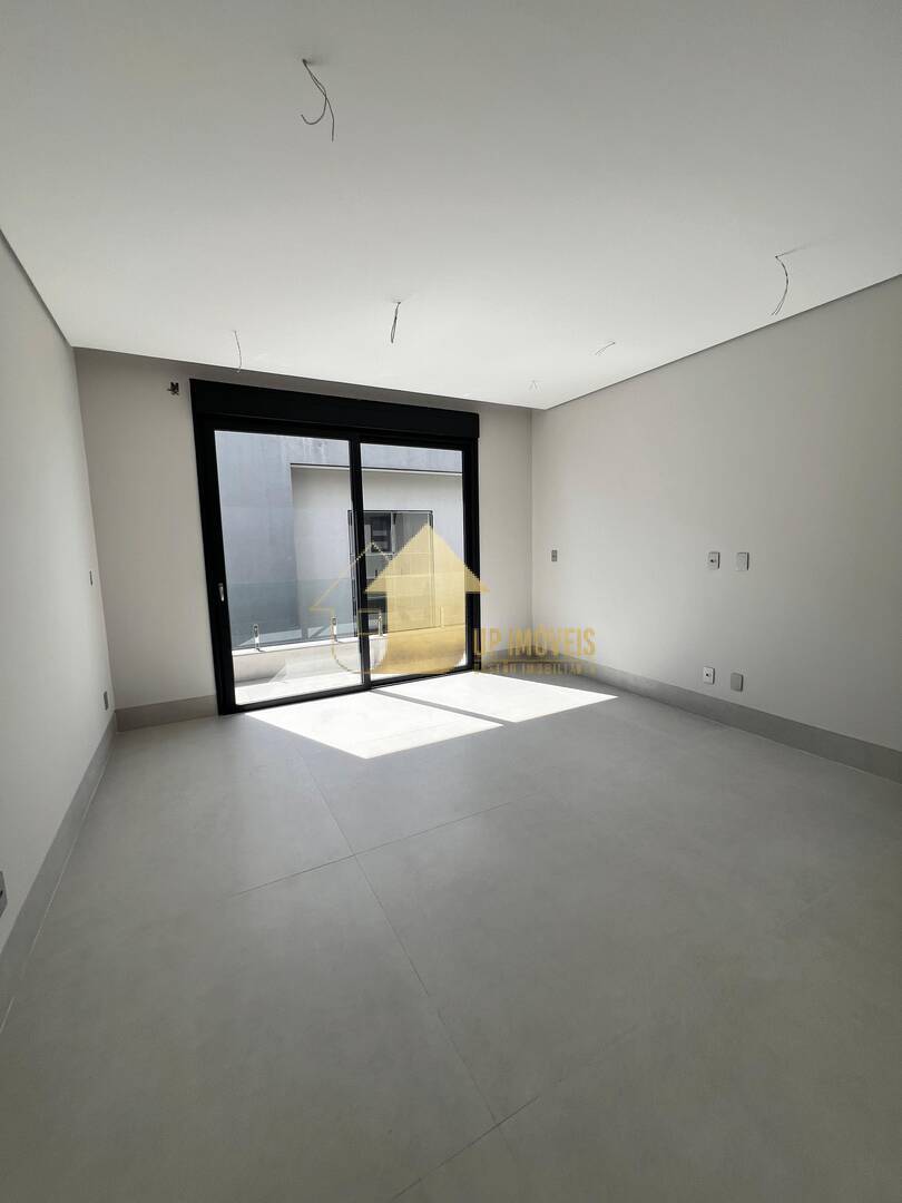 Casa de Condomínio à venda com 4 quartos, 650m² - Foto 11