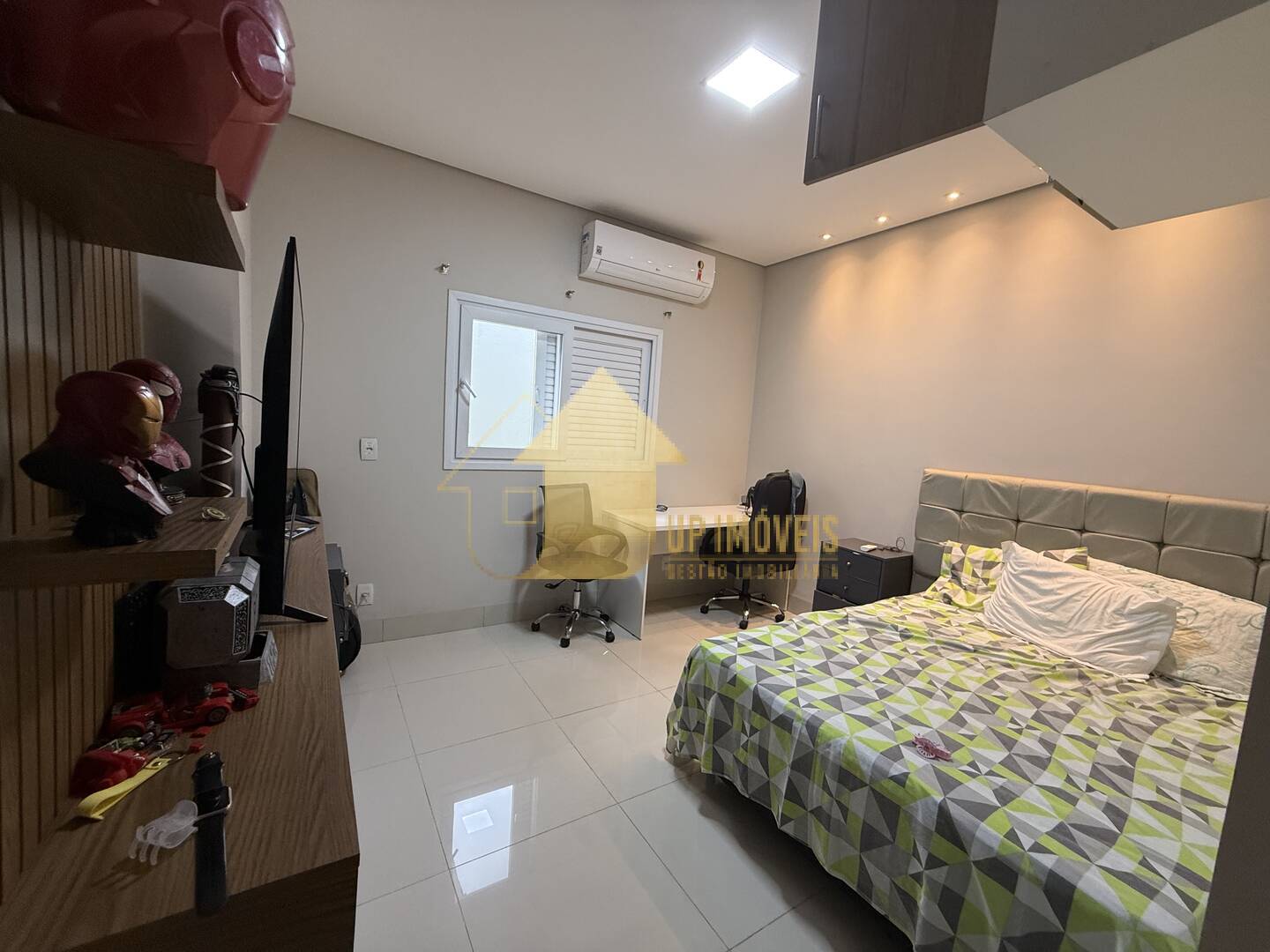 Casa de Condomínio para alugar com 3 quartos, 205m² - Foto 12