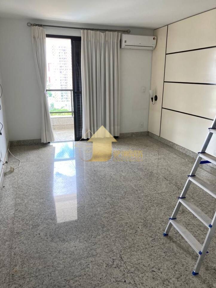 Apartamento à venda com 5 quartos, 256m² - Foto 4