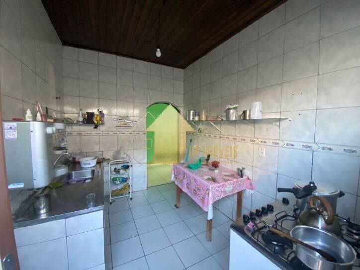 Casa à venda com 4 quartos, 250m² - Foto 8