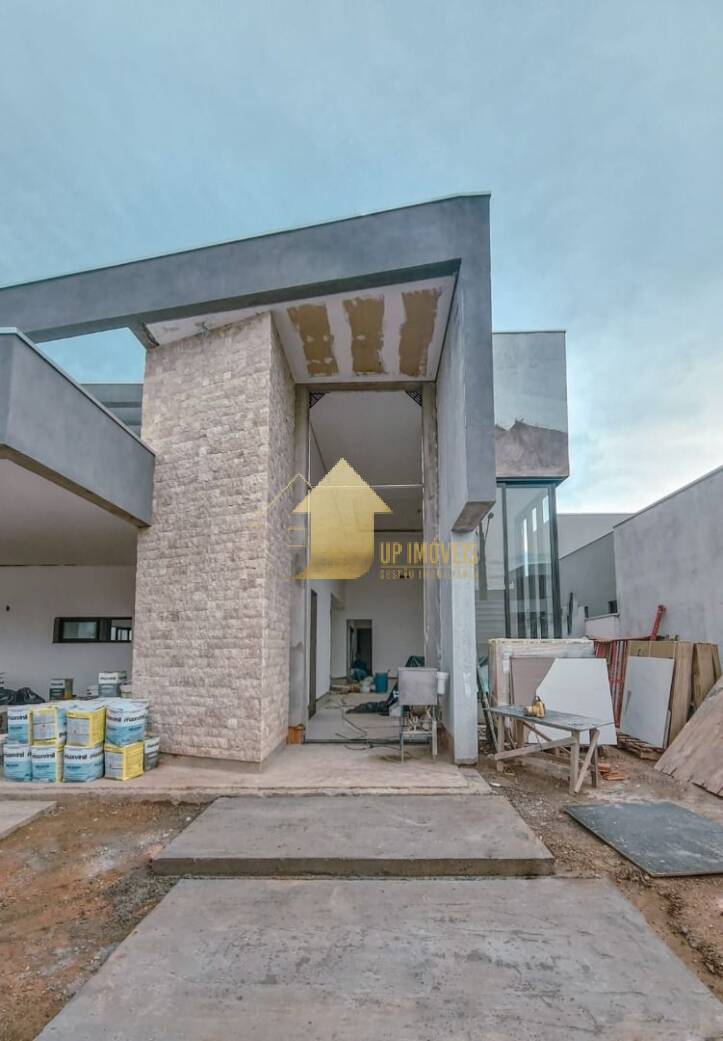 Casa à venda com 3 quartos, 259m² - Foto 4