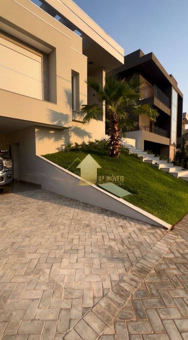 Casa de Condomínio à venda com 4 quartos, 300m² - Foto 31